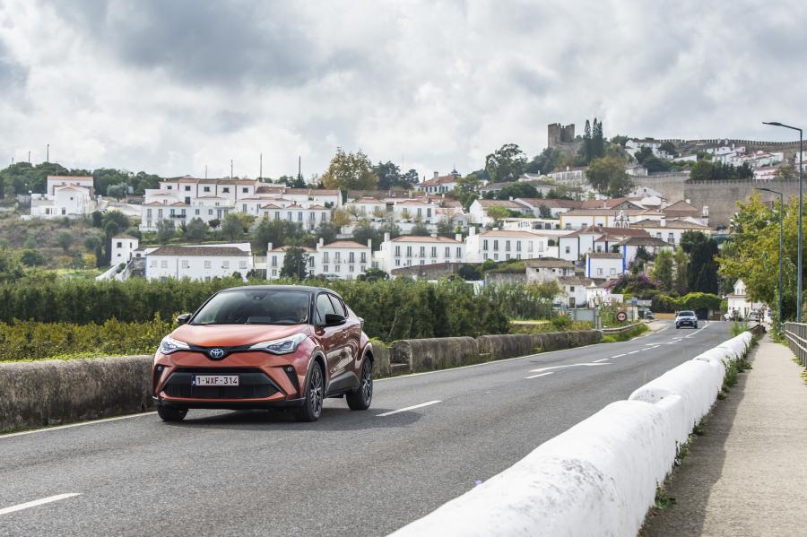  Toyota C-HR Hybrid 2019 года  (WW) (фото 71 из 174)